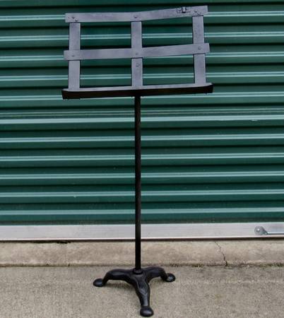 VINTAGE CAST IRON BASE ADJUSTABLE MUSIC STAND 1