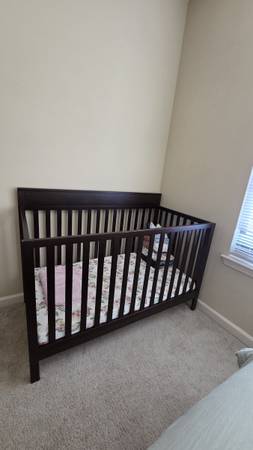 Crib mattress is not included 1