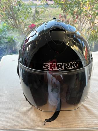 SHARK: Evoline Motorcycle Helmet 1