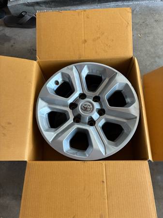 5th gen 4Runner wheels (SR5) 1