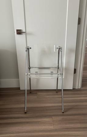 Giancarlo Piretti for Castelli Vintage Modern Lucite Folding Chairs 1