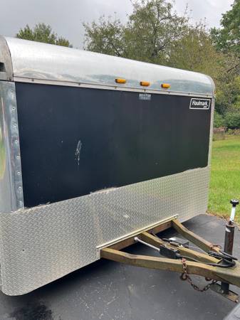 Enclosed trailer 1