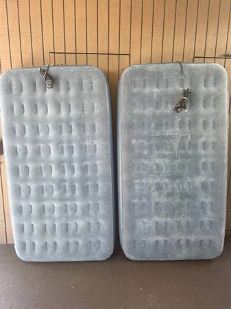 Two inflatable mattresses 1
