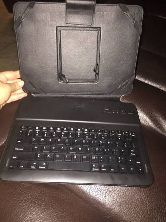 PointMobl Universal Folio Wireless Bluetooth Tablet Keyboard Case 1