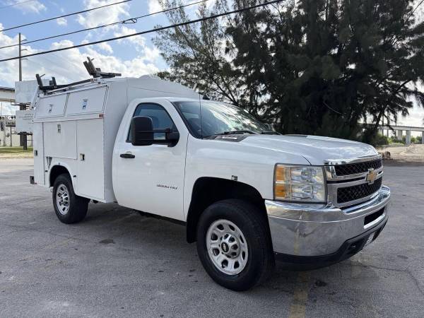 2012 Chevrolet SILVERADO 3500 SRW - Photo 2
