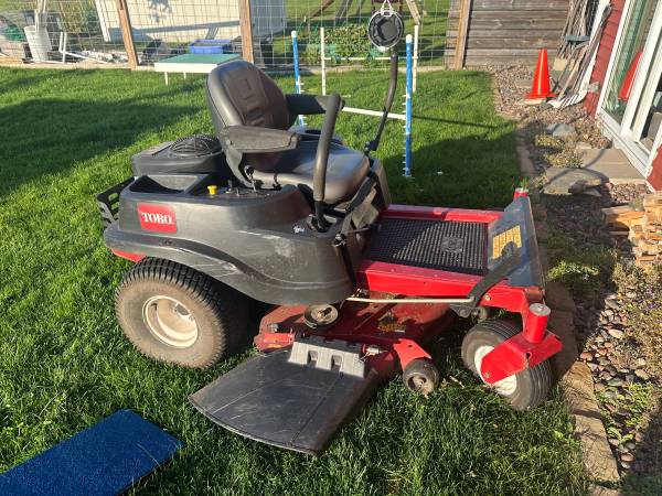 Zero turn lawn mower 1