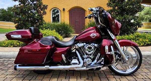 2017 CUSTOM HARLEY STREET GLIDE