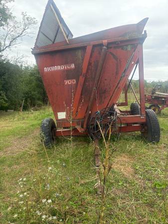 Richardton dump wagon 1