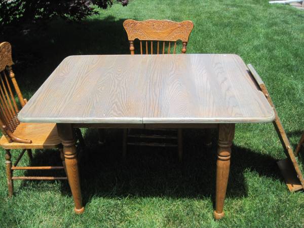Amish-made Solid Oak Table 1