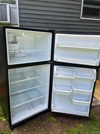 Free working refrigerator 1