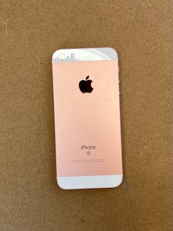BROKEN Apple iPhone SE 1st-Generation 2016 - Rose Gold - cell