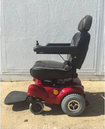 Great Condition Power Wheelchair Scooter - FREE Delivery to You 1