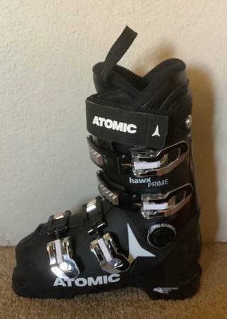 Ski boots 1
