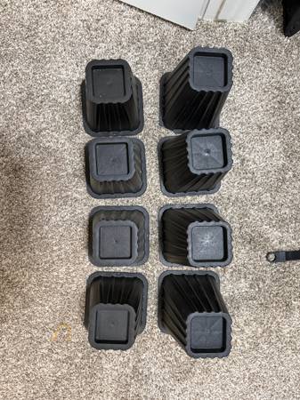 Bed risers 2 different sizes 1