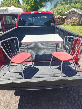 Cool vintage child's table and chairs 1