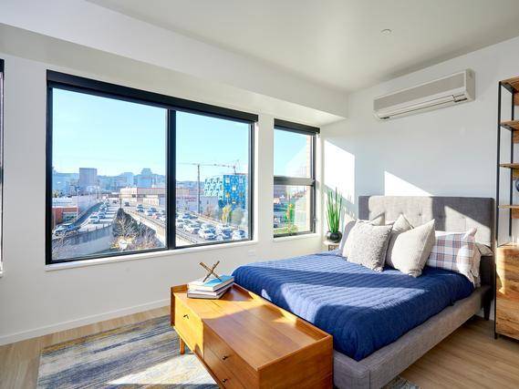 $1,320 / 448ft2 - Luxurious Living: Studio/1 BA with Gas Appliances & High Ceilings (Central Eastside)63672582770817120