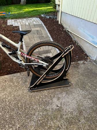 Wheelie/ balance machine - $125 (West Linn)63471263322627123