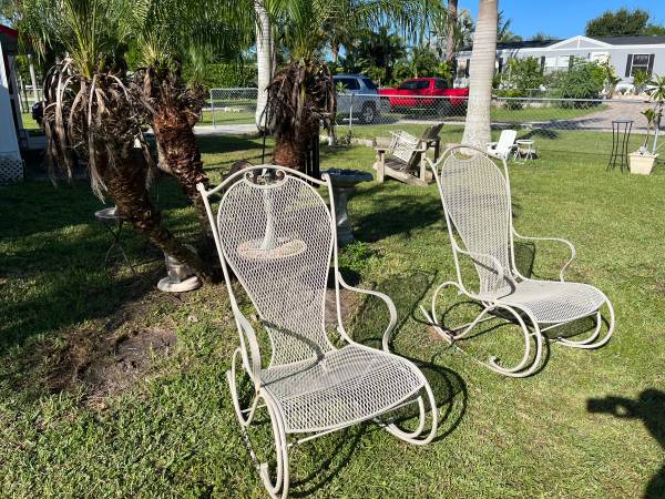 Wrought iron rockers rocking chairs patio vintage 1