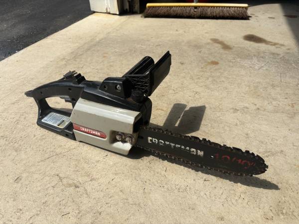 Craftsman small electric chainsaw 1