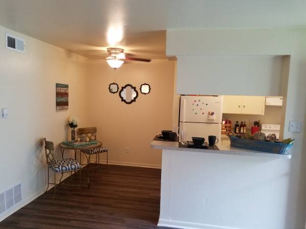 $769 / 1br - **2 MILES FROM CAMPUS* CLOSE TO NORTHGATE** AVAILABLE SOON!!!63821794238209124