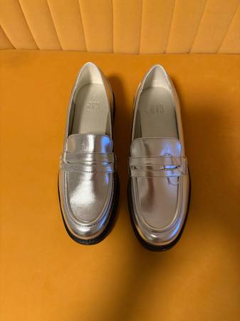 GAP shoes 1