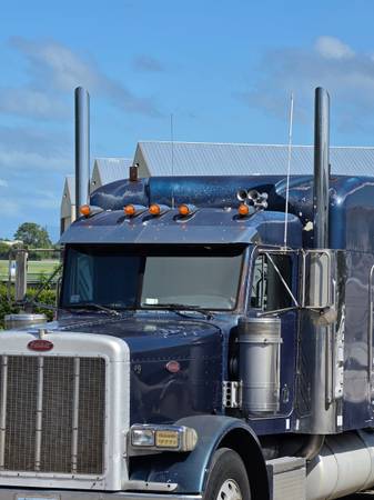2002 PETERBILT 379 1