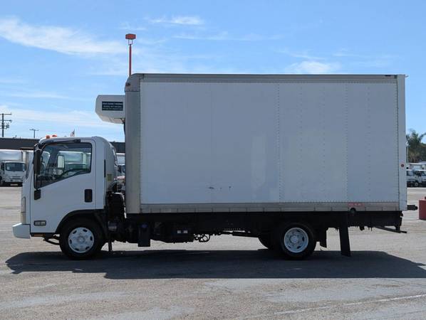 2013 Isuzu NPR HD Refrigeration - Photo 4