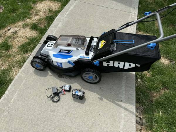 HART 20V CORDLESS BATTERY POWERED 16" BAGGER PUSH MOWER ONLY $225 1