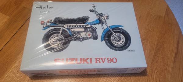 Heller Suzuki RV90 model 1