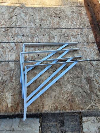 4.  21.5" shelf brackets 1