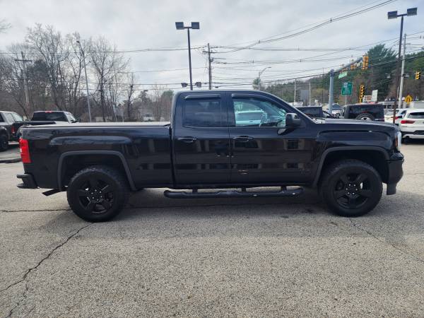 2016 GMC Sierra Double Cab 4x4 one owner clean Carfax history report - $15,995 (Rowley)63472132926467123