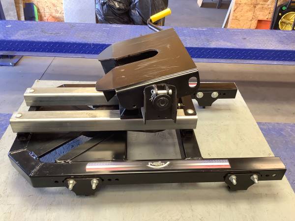Pullrite Superglide 5th wheel hitch 1