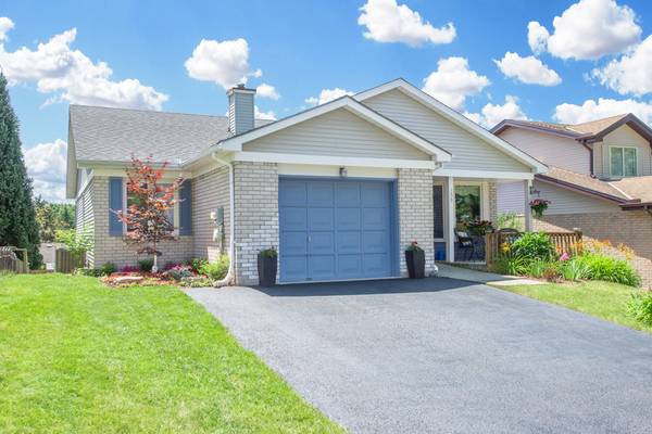 153 Oneida Pl, Kitchener MLS Real Estate Listing 1