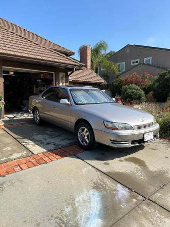 Toyota Camry / Lexus ES300 Incredible condition LOW miles 1