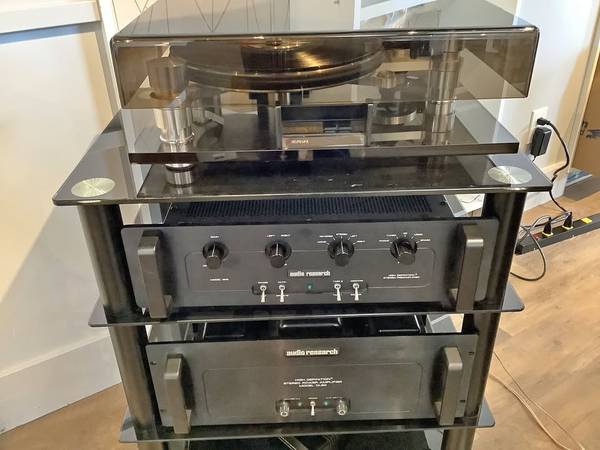 ORACLE DELPHI-MKII TURNTABLE W/AUDIO RESEARCH MODEL SP9 &AUDIO RESEARC 1
