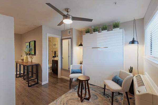 $770 / 222ft2 - Elevator, Pet Wash Station, On-Site Laundry Facility (8300 North Interstate Highway 35, Austin, TX)63979117383682124