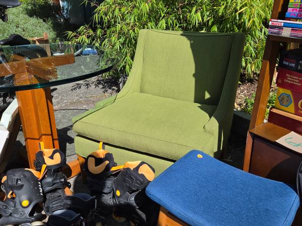 Yard sale photo
