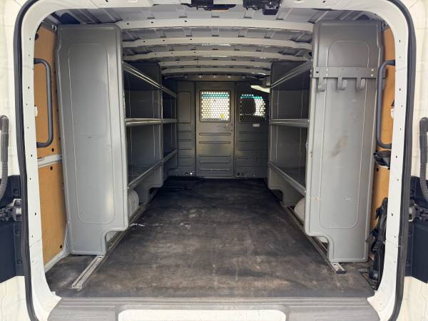 2016 Nissan NV 1500 - Photo 12