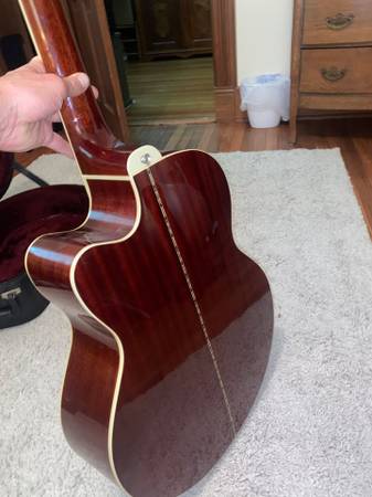 Michael Kelly ST-AB5-NA Acoustic/Electric Bass Guitar w/ Hard Case