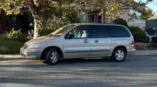 2002 Ford Windstar SE 1