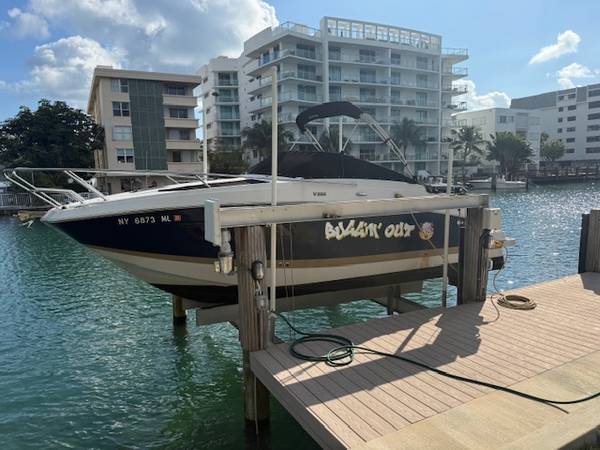 2016 Four Winns Cuddy Cabin 1