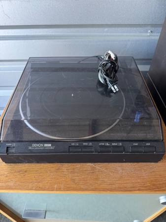 Denon DP-7F Turntable Record Player 1