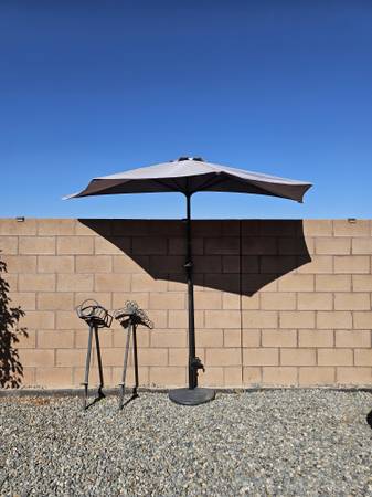 Half Umbrella with base 1
