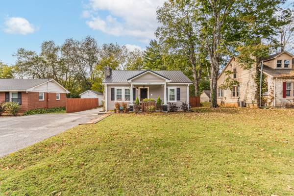 $199,900 / 2br - 994ft2 - 1629 Catherine Drive (Bowling Green)64301558651138120