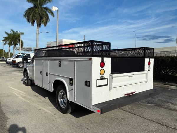 2016 Ford F350 XLT Super - Photo 3