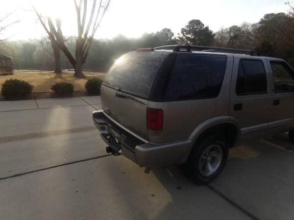 2003 chevrolet blazer ls 4.3 v6 2wd 2 dueños solo (139K) millas en carretera, muy bien conservada%%% - $4,800 (riverdale)63620757591809124