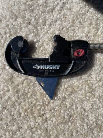 Husky 2 1/8" pipe cutter 1