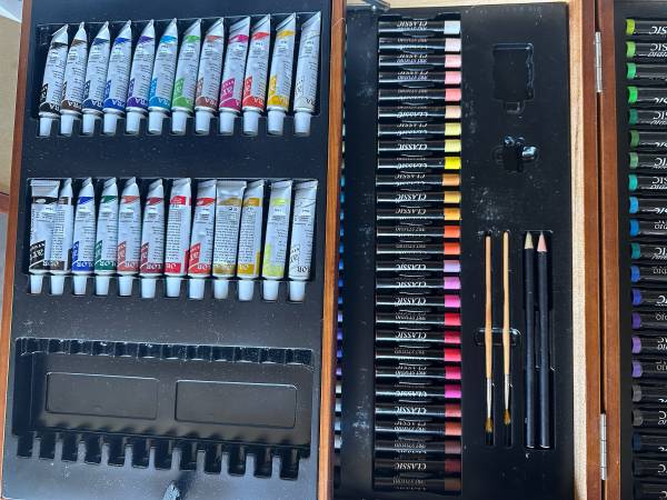 Art briefcase 1