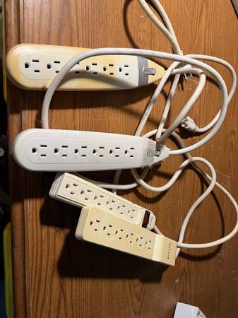 4 surge strips, 6 outlet, used , 4 for $10 1