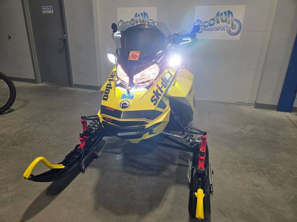 2020 Ski-Doo MXZ X 600R E-TEC ES Ice Ripper XT 1.25 : Great